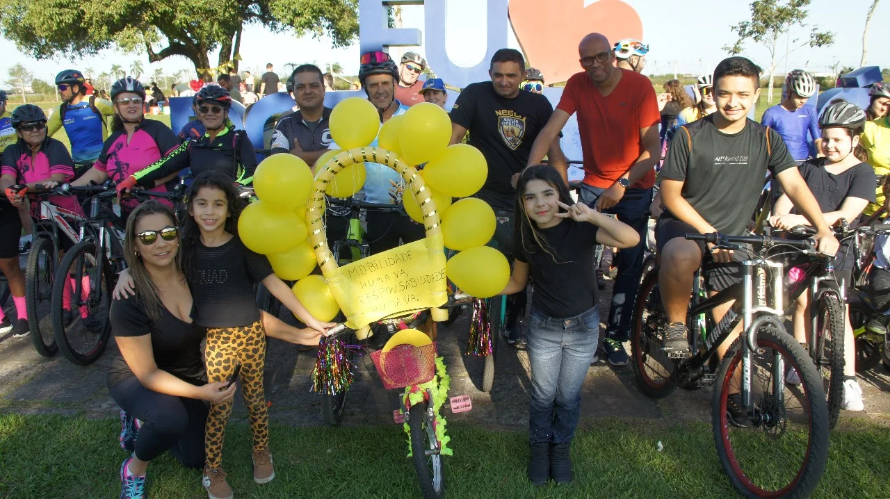 Passeio ciclístico encerra mês do Maio Amarelo em Paranaguá