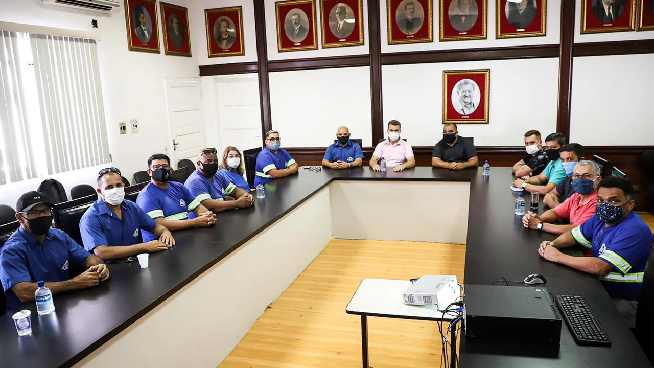 Prefeito recebe diretoria do Sindicato dos Ensacadores