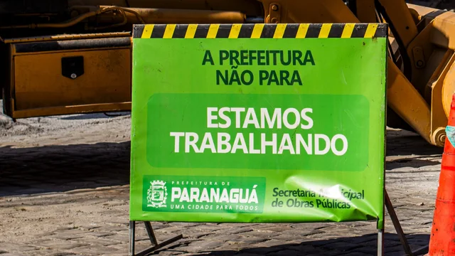 Aviso de Obras no Centro de Paranaguá