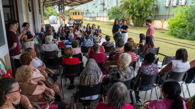 Confraternização reúne idosos dos CRAS na Estação Ferroviária e marca encerramento das atividades de 2025