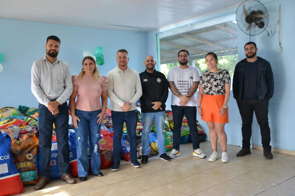 Copa Mundo do Futsal: 2 toneladas de ração para animais são arrecadadas durante o Jogo de Abertura da competição