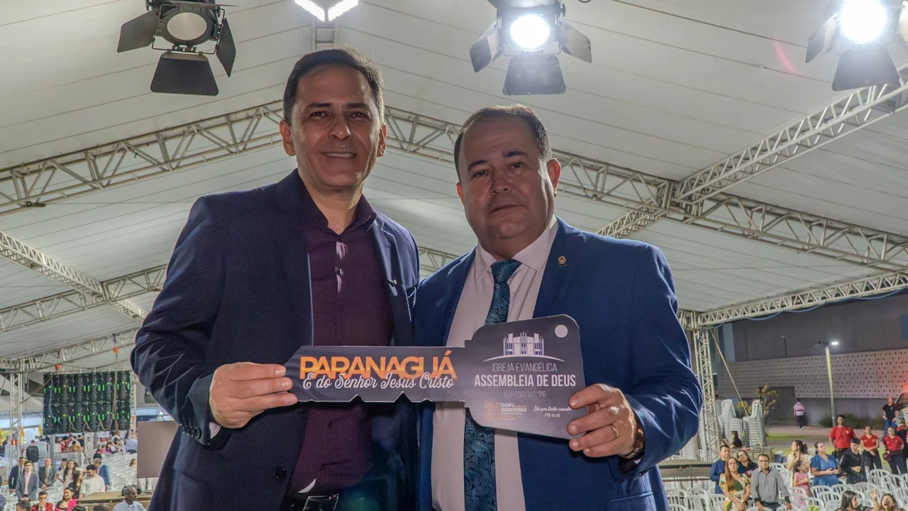 Prefeito Adriano Ramos entrega chave da cidade no 21.º Congresso religioso da Assembleia de Deus e destaca fortalecimento da fé