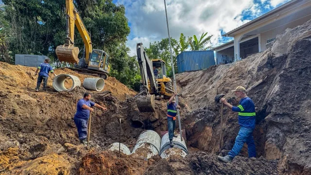 Prefeitura realiza obra de drenagem no Parque São João para evitar alagamentos