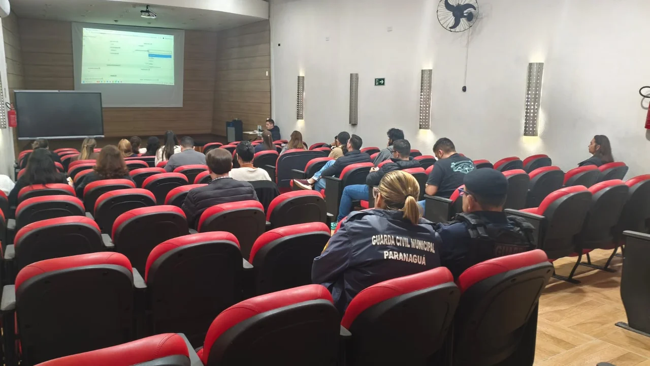 Prefeitura de Paranaguá capacita servidores para utilização de nova plataforma de licitações