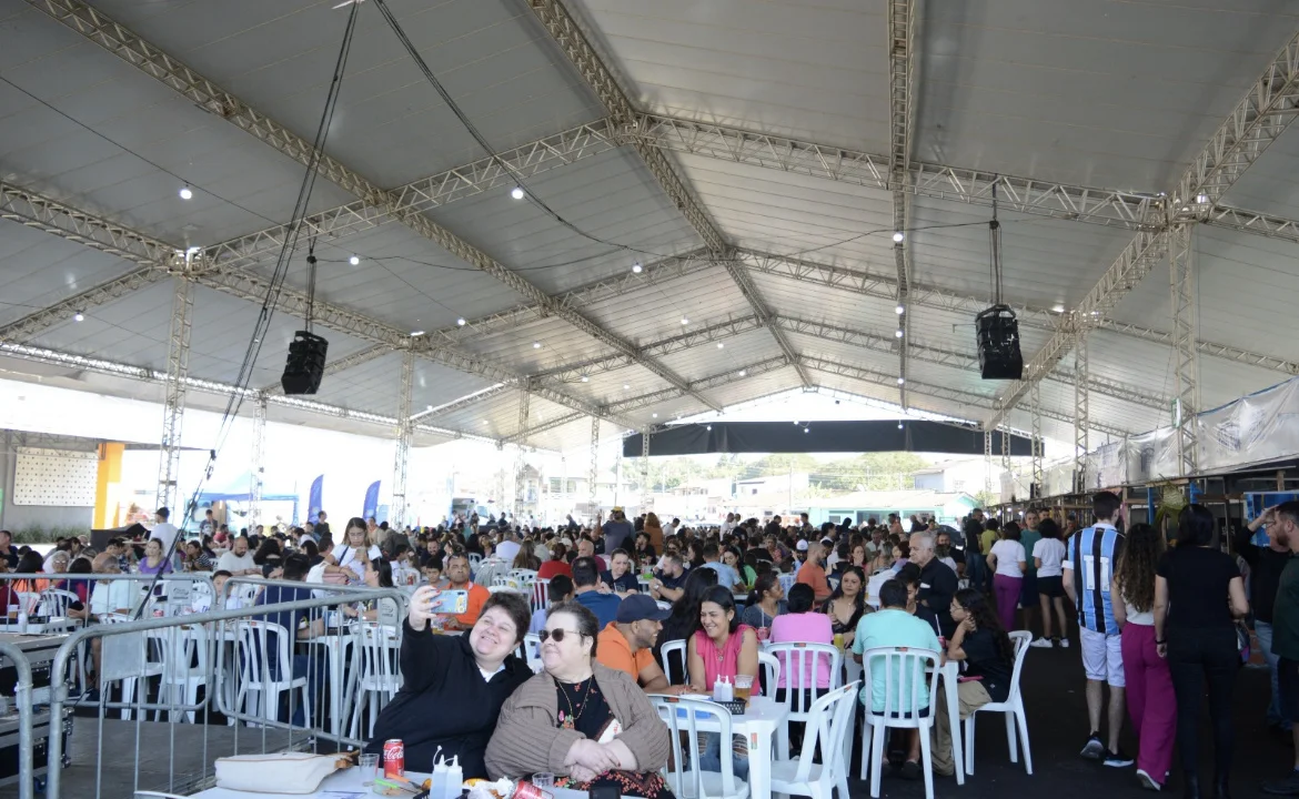Festa da Tainha reúne em torno de 2 mil pessoas neste fim de semana