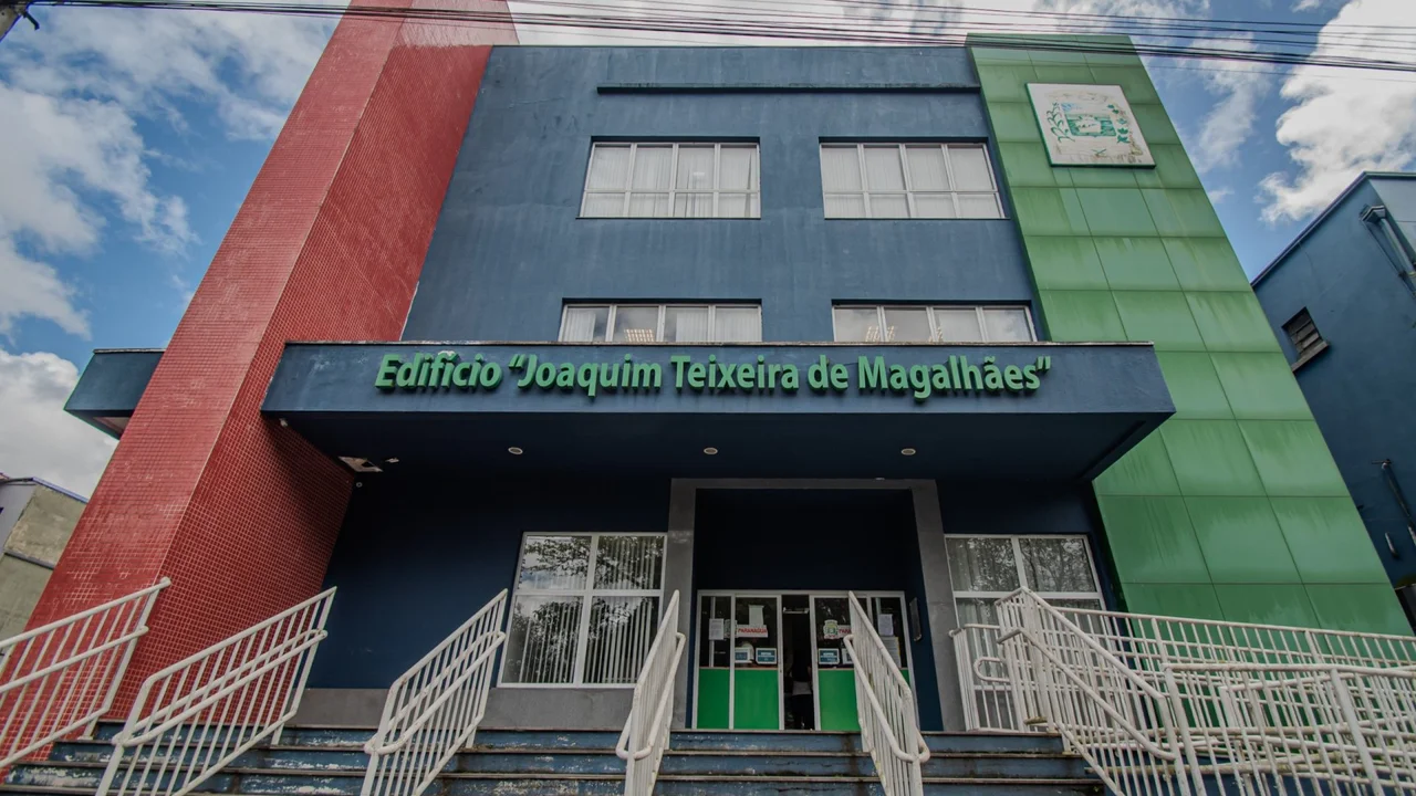Prefeitura decreta ponto facultativo no dia 20 de abril e define funcionamento de serviços no feriado de Tiradentes