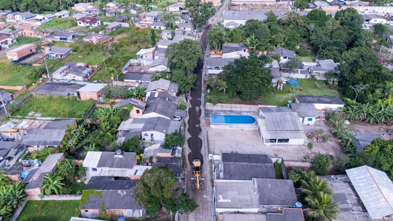 Obras de manutenção melhoram acesso em ruas do bairro 7 de Setembro, na Ilha dos Valadares
