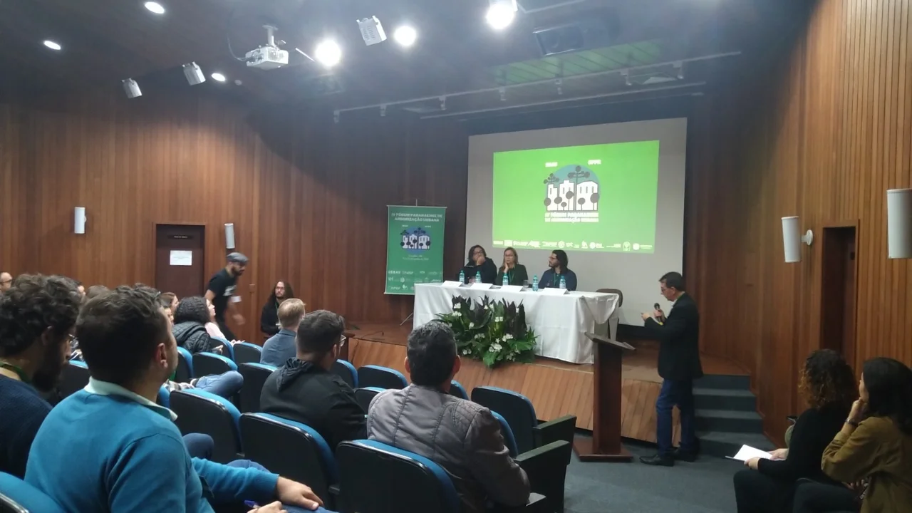 Secretaria Municipal de Meio Ambiente participa de fórum sobre arborização urbana