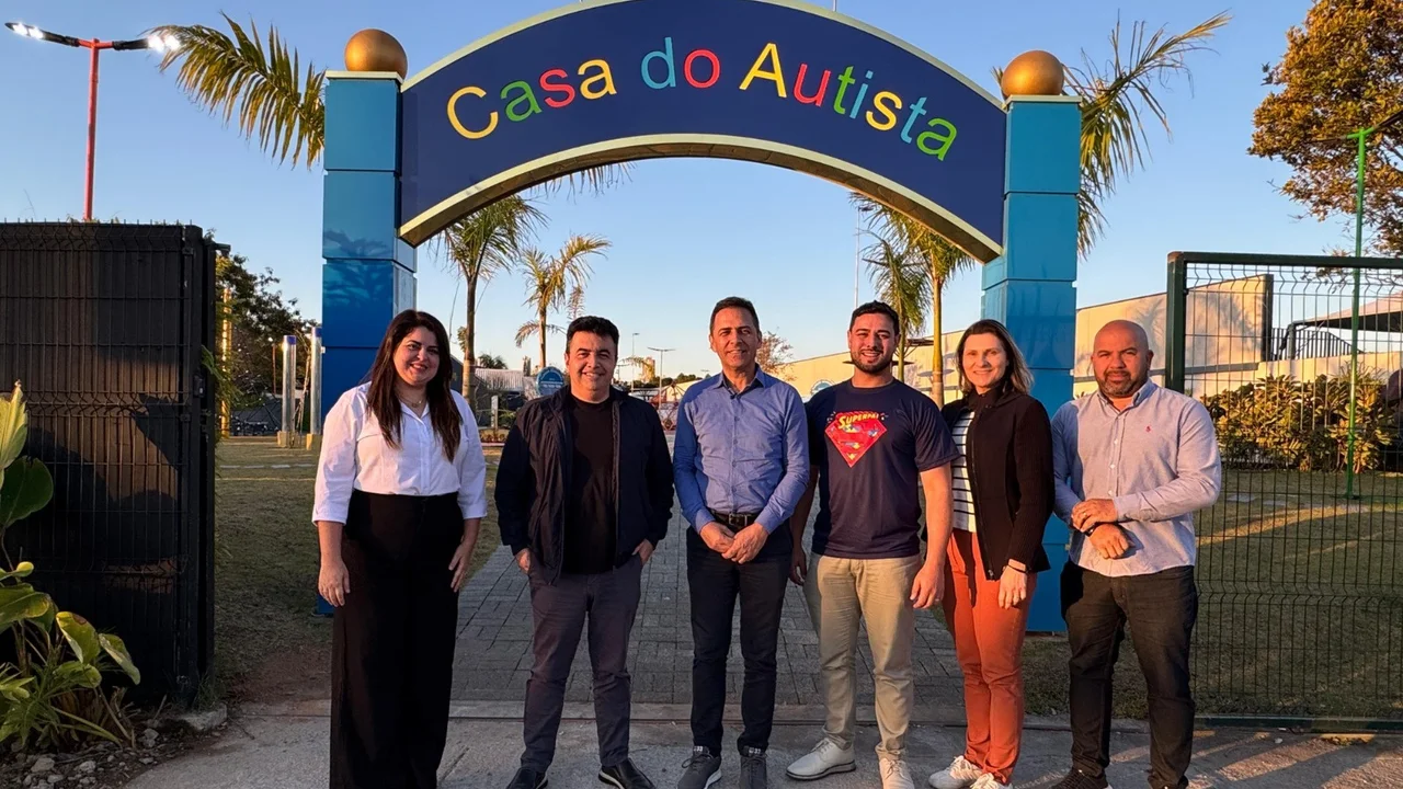 Prefeitura de Paranaguá visita Casa do Autista em Balneário Camboriú