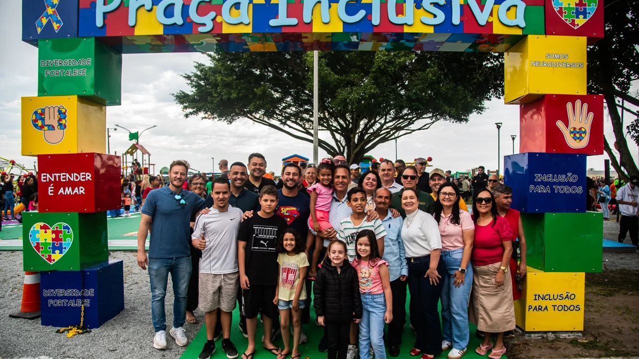 Prefeitura de Paranaguá inaugura primeira Praça Inclusiva e amplia acesso ao lazer para todas as crianças