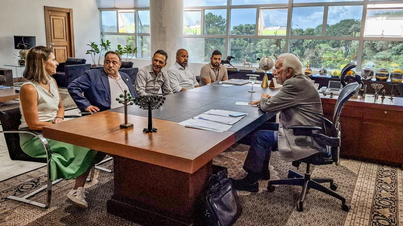 Prefeito Adriano Ramos firma parceria com a Fecomércio para concessão e restauro da Estação Ferroviária