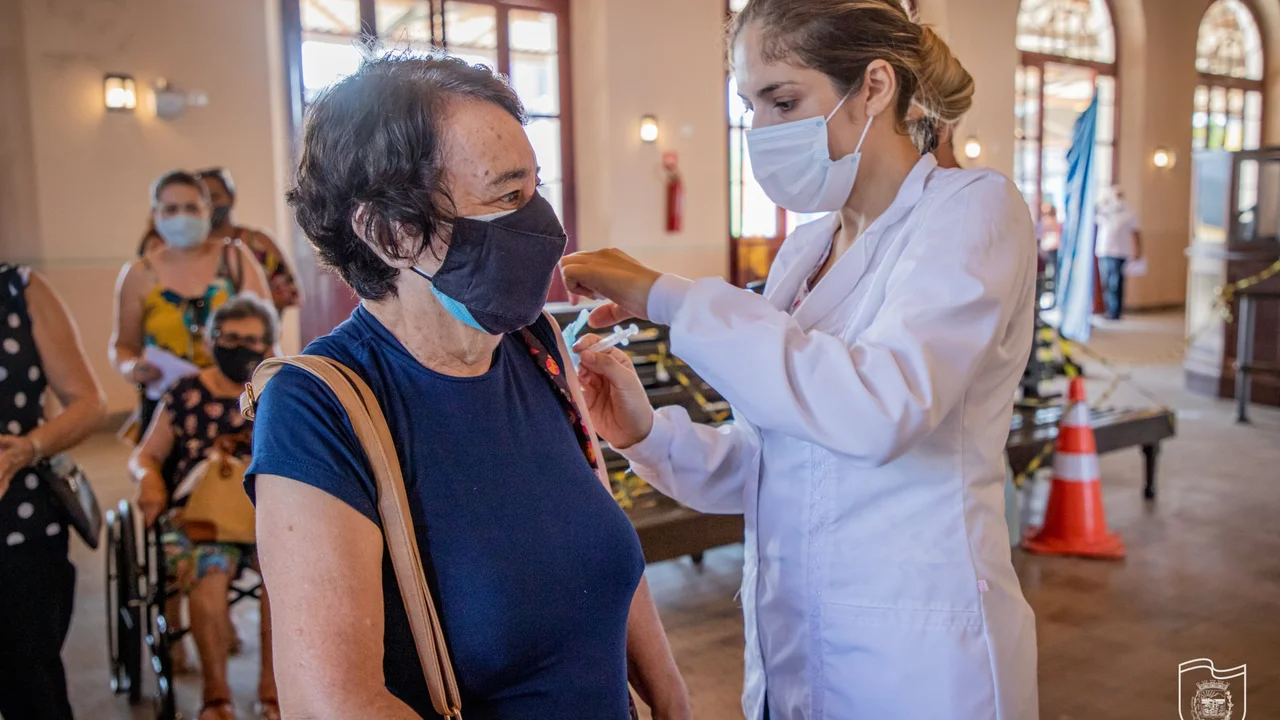 São mais de 20 mil doses de vacinas já aplicadas em Paranaguá