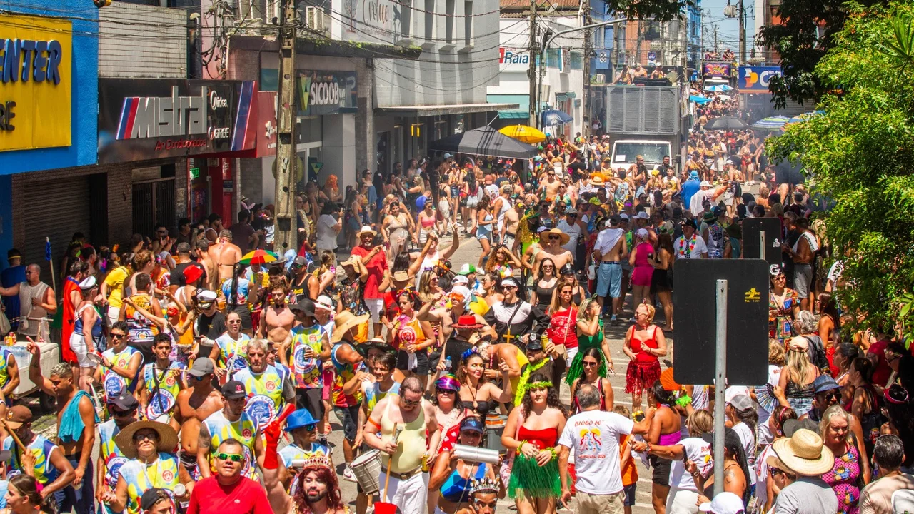 Abertas as inscrições para a 75ª edição do Banho de Mar à Fantasia