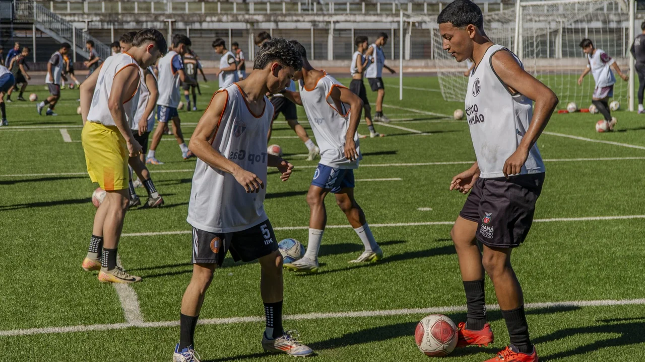 Prefeitura de Paranaguá incentiva jovens esportistas