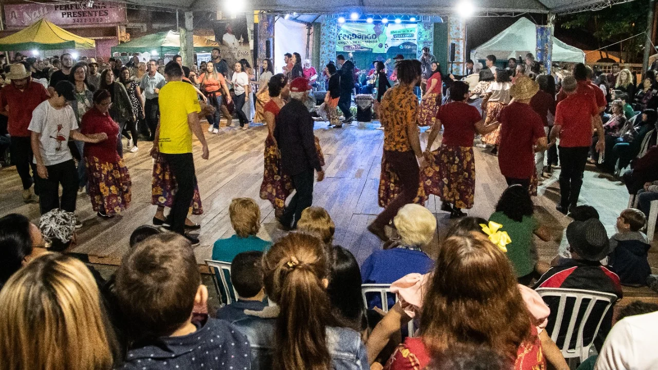 13a Festa do Fandango Caiçara de Paranaguá acontece neste mês na Ilha dos Valadares