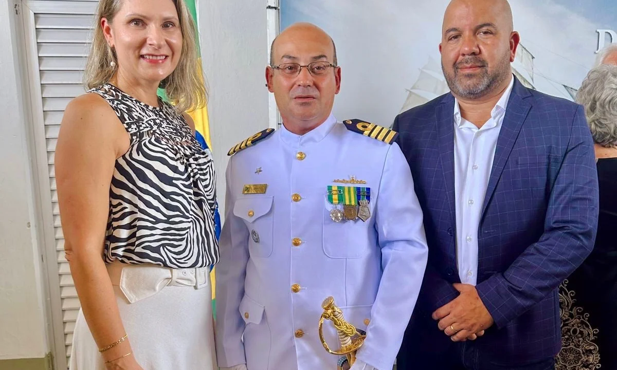 Vice-prefeita Fabiana Parro prestigia Cerimônia de Transmissão de Cargo da Capitania dos Portos