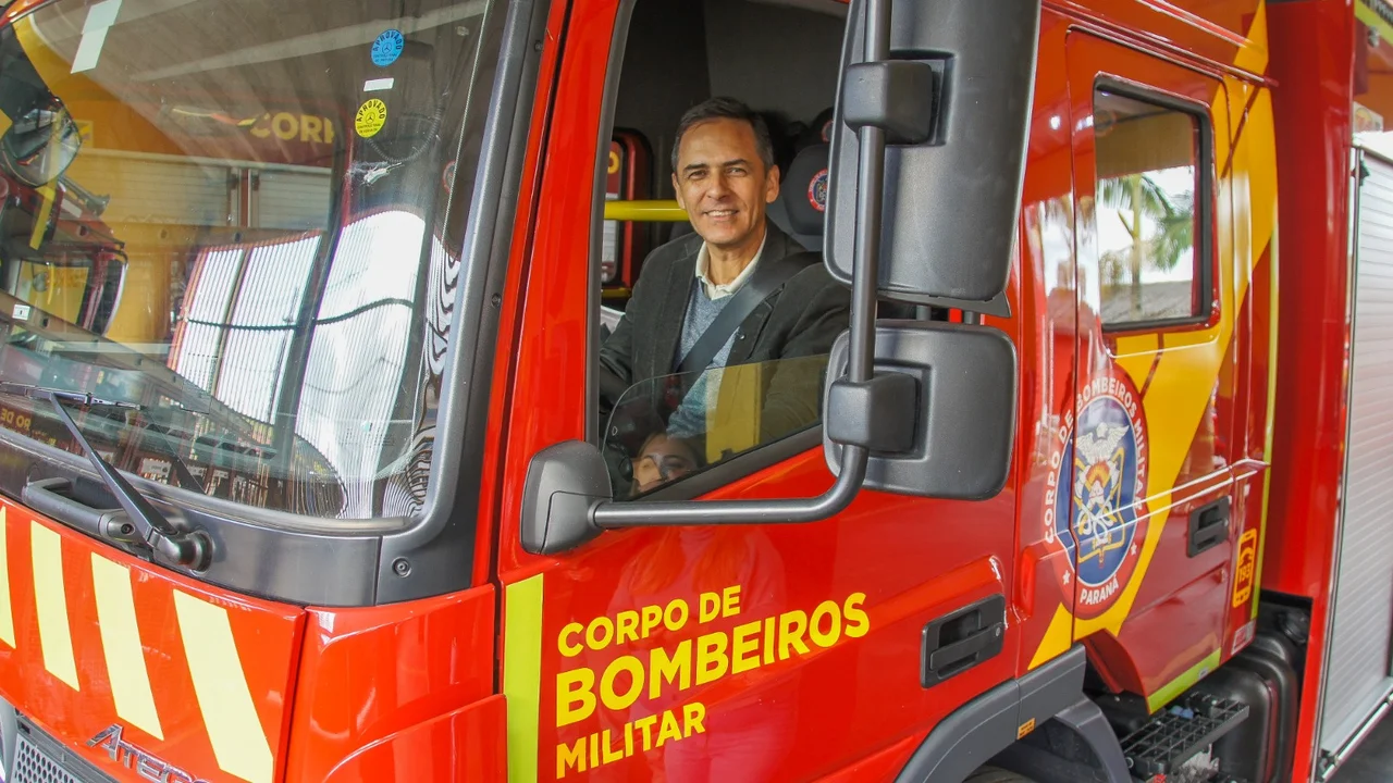 Paranaguá recebe novas viaturas para o Corpo de Bombeiros com apoio do governo do estado