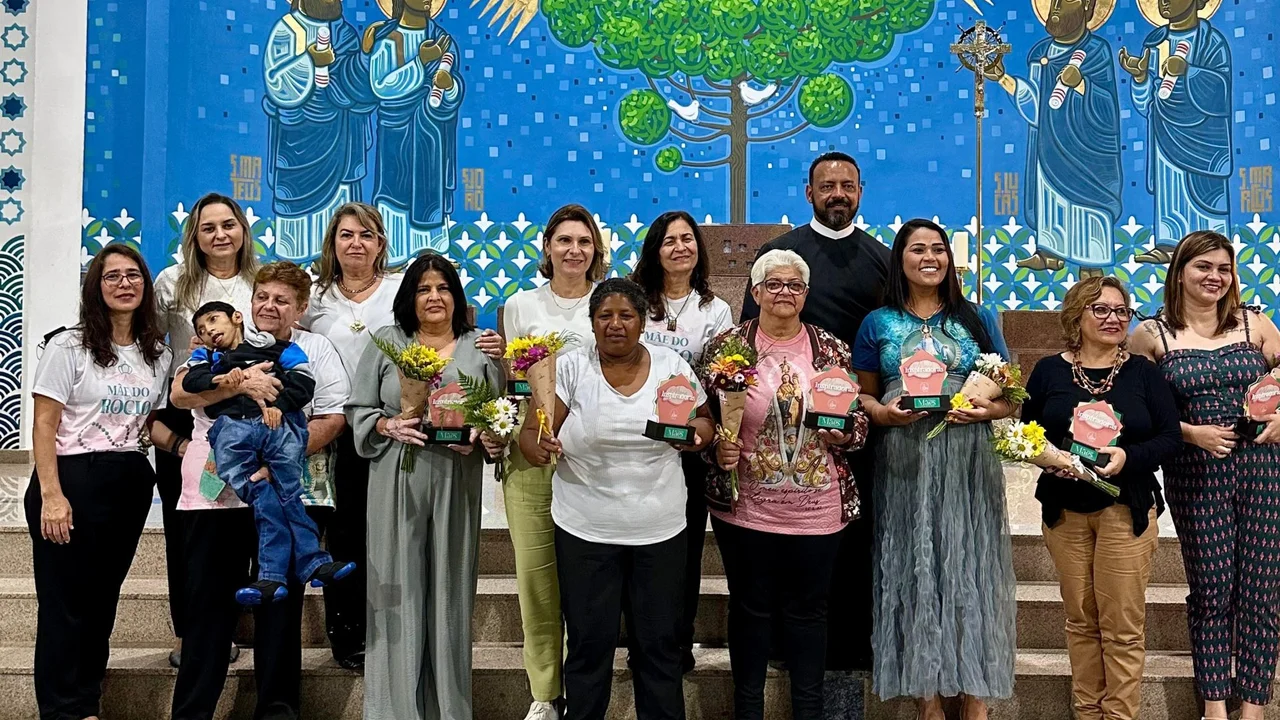 Fabiana Parro é homenageada como “Mãe Inspiradora” no Santuário de Nossa Senhora do Rocio