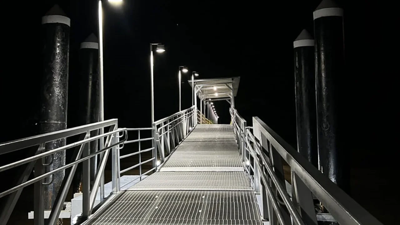 Trapiches das ilhas recebem iluminação após intervenção da Secretaria de Serviços Urbanos