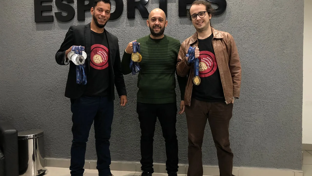 Com o apoio da Secretaria de Esportes de Paranaguá, acontece neste domingo, o 1º Torneio de Xadrez da Quadra