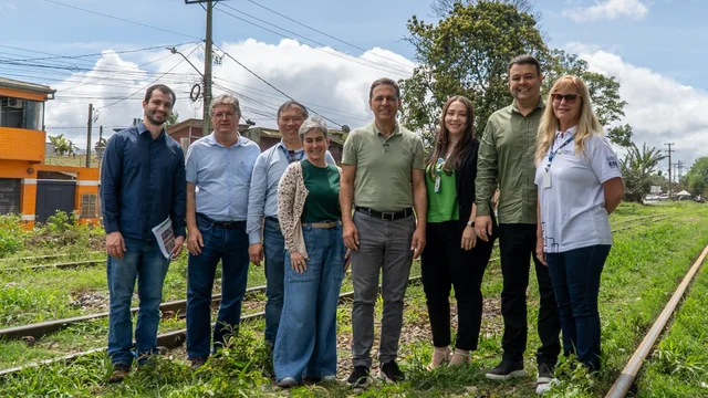 Visita técnica na Avenida Roque Vernalha marca avanço da maior obra da história de Paranaguá