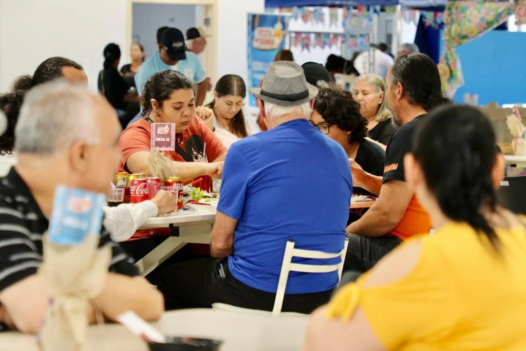Festa da Tainha: cerca de 2 mil pessoas passaram pelo Mega Rocio só na hora do almoço