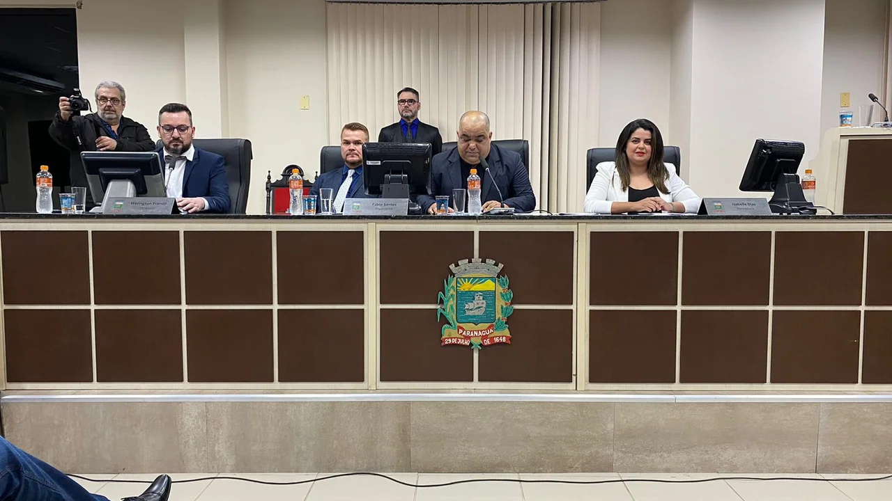 #375anosdeParanaguá Prefeito Marcelo Roque participa de Sessão Solene na Câmara Municipal de Vereadores