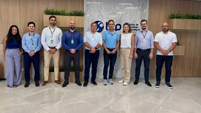 Prefeito Adriano Ramos visita estrutura do Terminal de Contêineres de Paranaguá