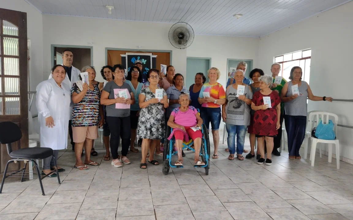 Parceria entre Saúde e Assistência Social promove ação de cuidado bucal