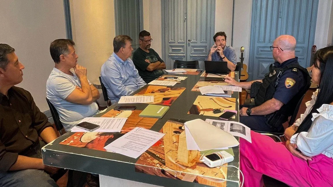 Reunião define mutirão para a pintura da ponte da Ilha dos Valadares