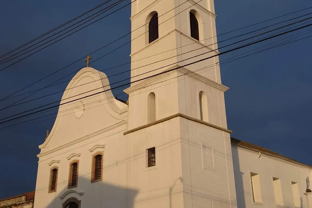 “Natal em Paranaguá - Um Conto Natalino”, projeta espetáculo  nas paredes da Catedral Diocesana