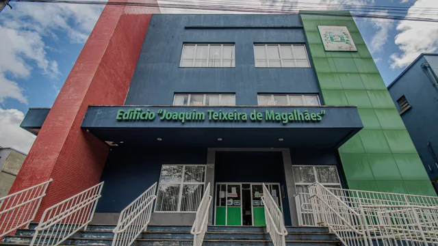 Prefeitura decreta ponto facultativo no dia 20 de abril e define funcionamento de serviços no feriado de Tiradentes