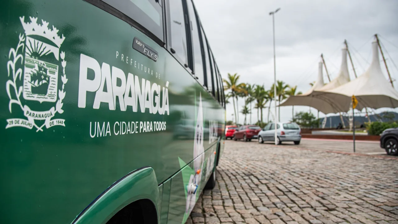 Médicos na Praça amplia atendimentos especializados em Paranaguá