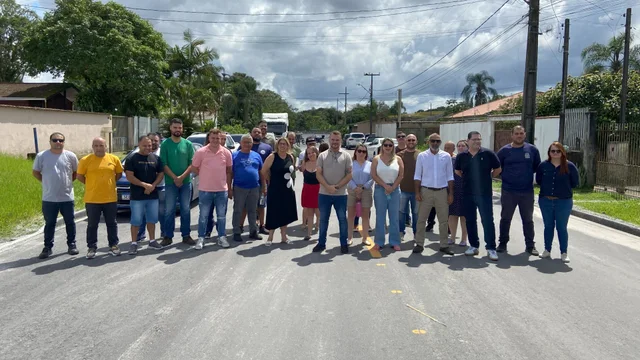 Prefeito Marcelo Roque entrega pavimentação asfáltica no Jardim Paraná