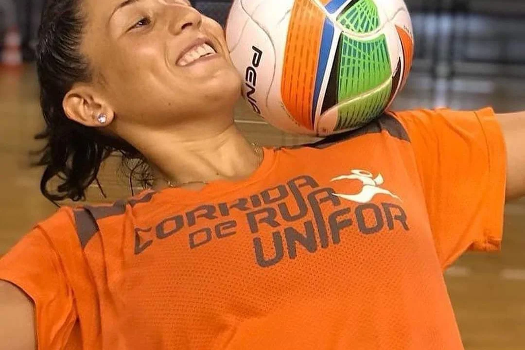De Paranaguá para o mundo: Emilly Marcondes está entre as 10 melhores do mundo no futsal