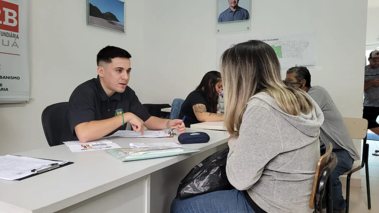 Mutirão de regularização fundiária atende a população da Ilha dos Valadares