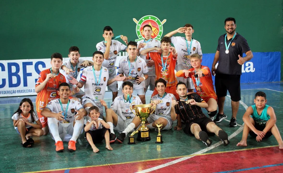 A melhor equipe de futsal do país: Equipe sub-15 da APAF/SESPOR/SEMEDI conquista o título de campeão brasileiro invicto da Taça Brasil 2022