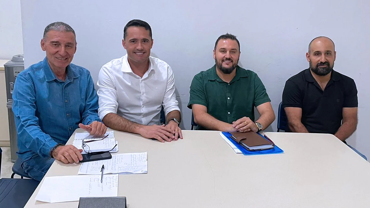 Prefeitura de Paranaguá se reúne com comerciantes