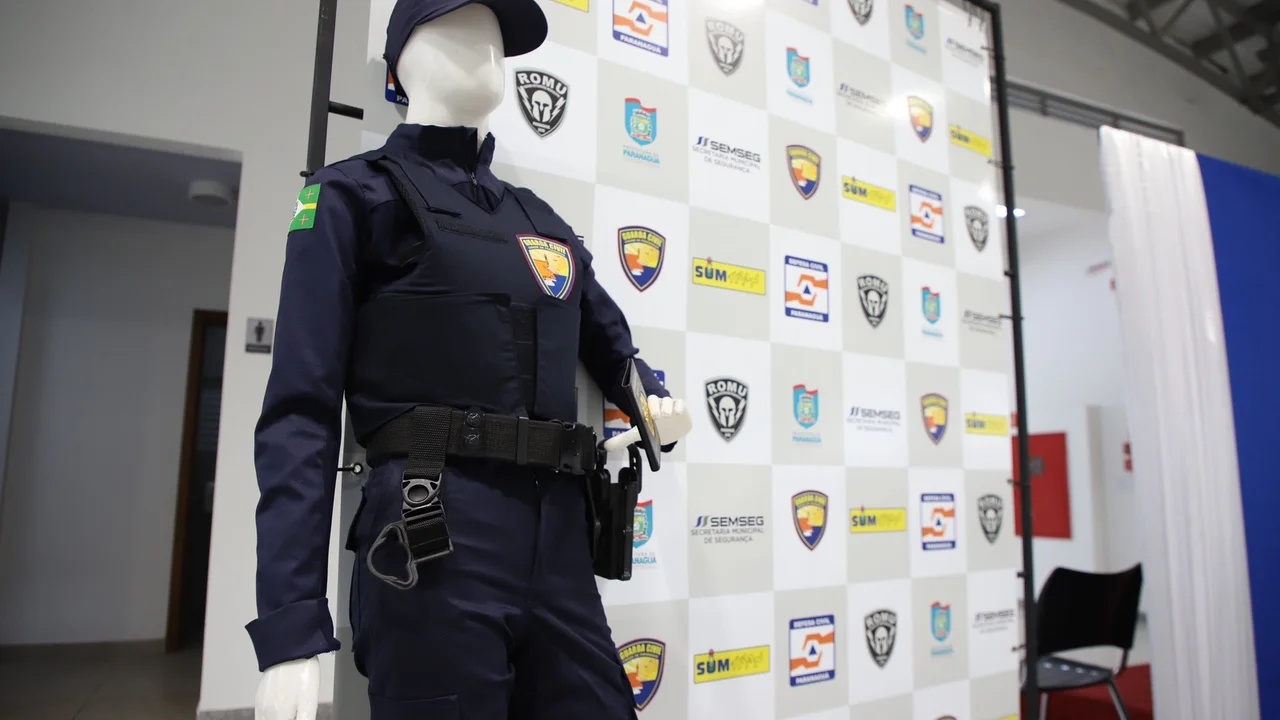 Secretaria de Segurança entrega kits de uniformes para a 11ª turma da Guarda Civil Municipal