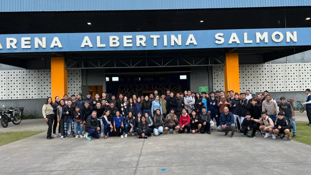 Prefeitura de Paranaguá garante transporte para alunos da rede estadual participarem da fase macrorregional dos Jogos Escolares do Paraná