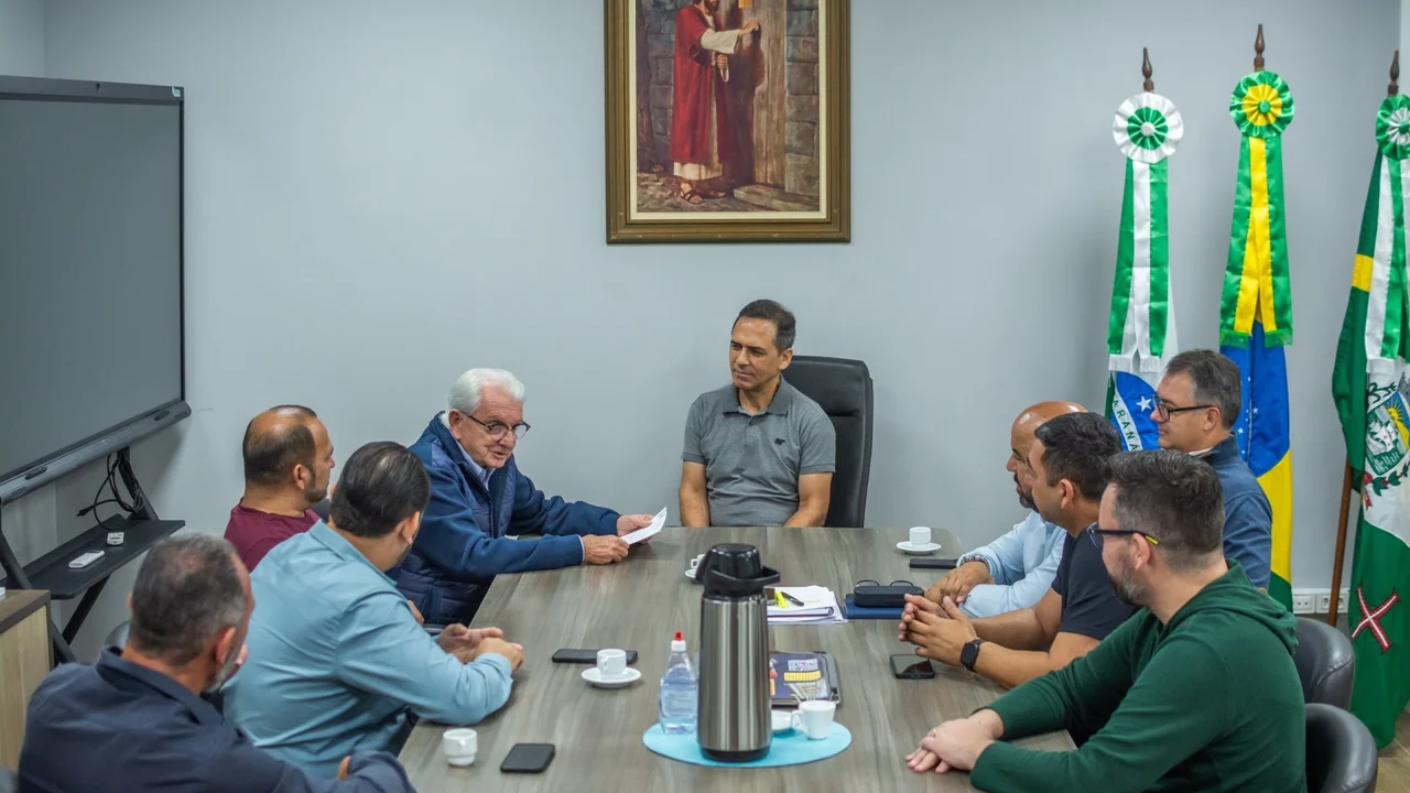 Prefeito Adriano Ramos recebe deputado Nelson Justus em Paranaguá
