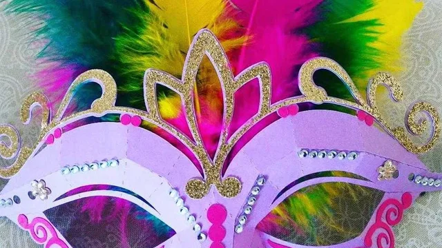 Provopar realiza workshop de adereços de cabeça e máscaras carnavalescas
