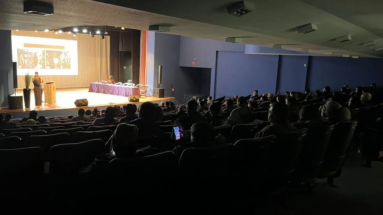 #375anosdeParanaguá Teatro Rachel Costa recebe Consulta Pública