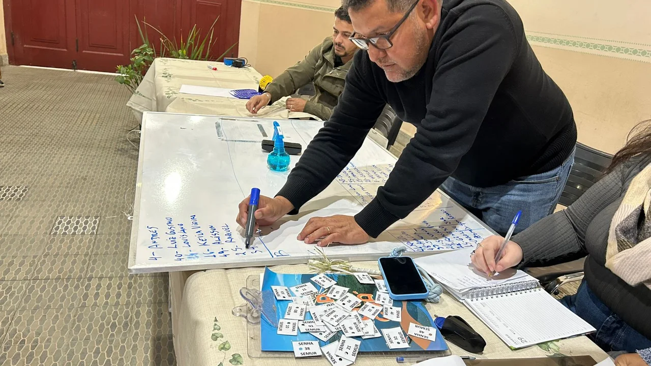 Reunião com ambulantes define detalhes para a Festa da Tainha