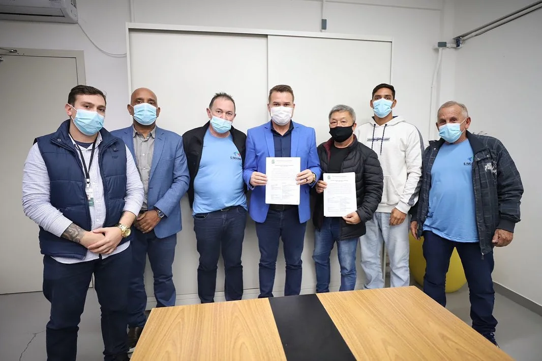 Certidões de Regularização Fundiária são assinadas