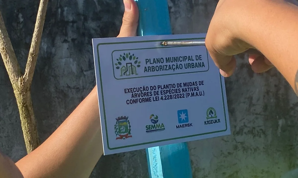 Ação de plantio de árvores é realizada em Paranaguá