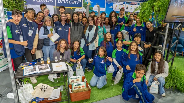 Feira promovida pela Prefeitura de Paranaguá aproxima a população da fauna, da flora e das práticas sustentáveis