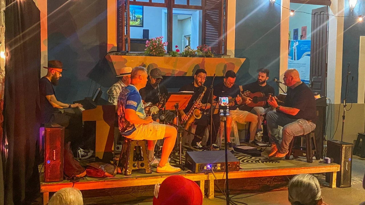 Rua Conselheiro Sinimbú foi palco do Som de Outono: Especial Janela do Choro