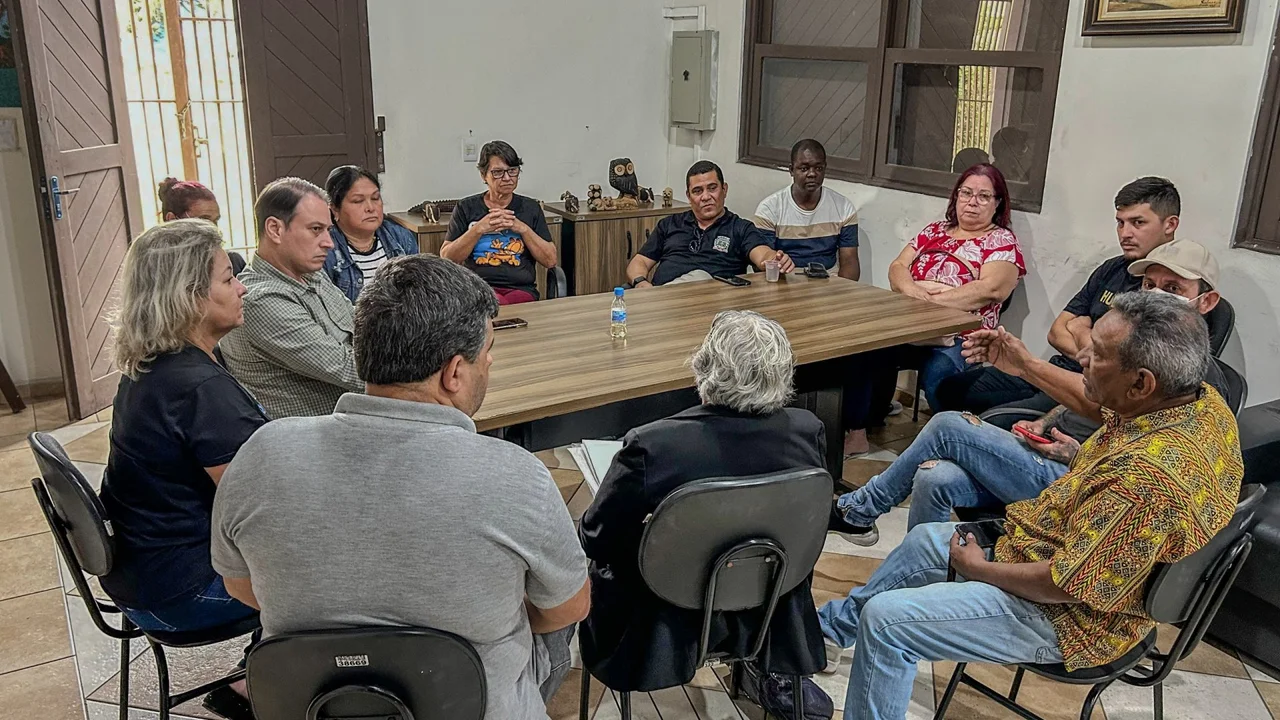 Associação das Escolas de Samba de Paranaguá e Secultur iniciam tratativas para o Carnaval 2026